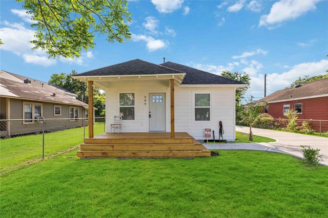 509 Hoffman St — Denver