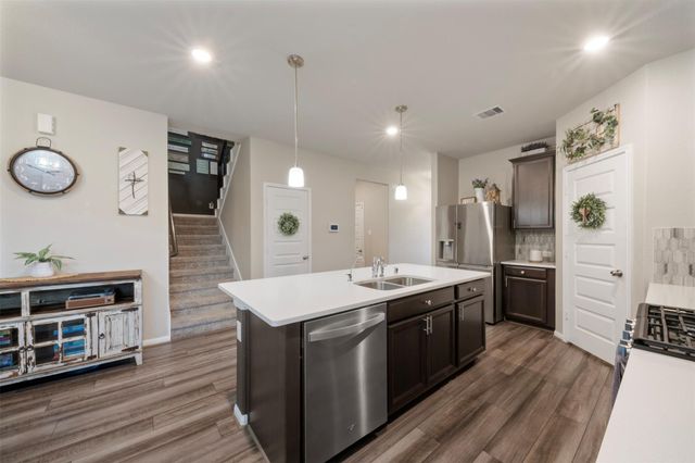 13010 Red Blossom Cir — Cherry Pines