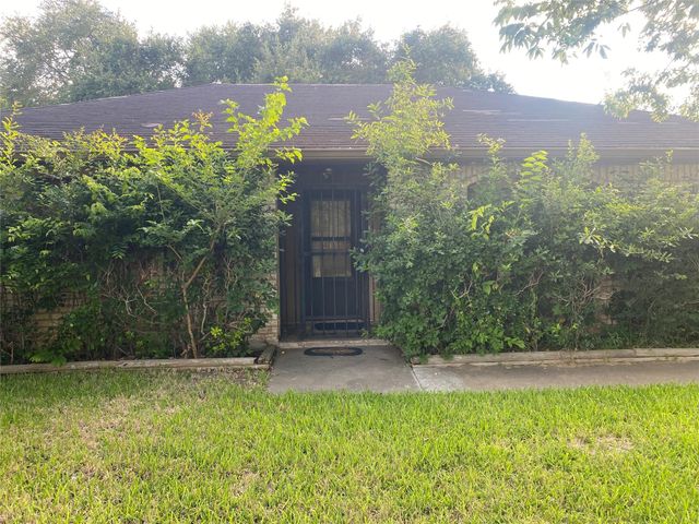 15814 Ridgerock Road — Briargate