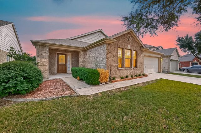 3014 Crestbrook Bend Ln — Lakes Bridgewater Sec 08