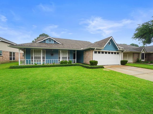 4314 Glen Avon Dr — Village Grove Sec 01