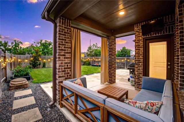 12338 Castano Creek Dr — Groves Sec 24