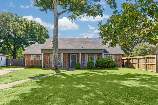 1730 Hilton Head Dr — Thunderbird North