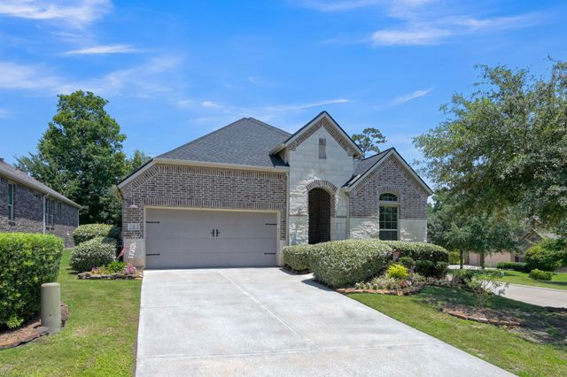 2 Muthill Cir — Estates Of Wedgewood Falls