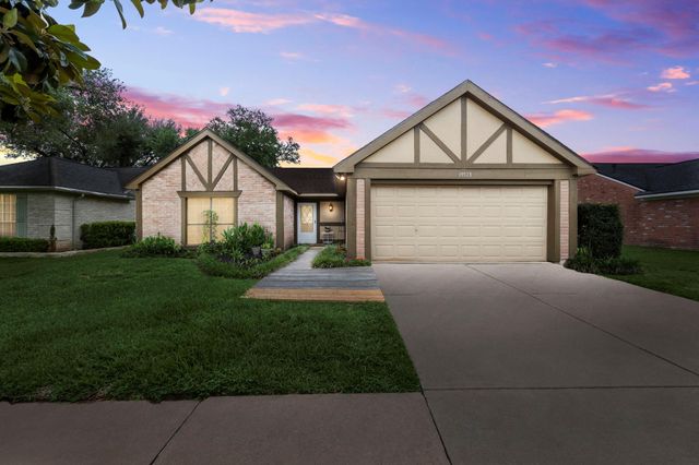 19523 Glenway Falls Dr — Highland Crk Village Sec 01
