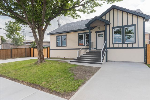 818 Westshire Dr — Meadowood Estates