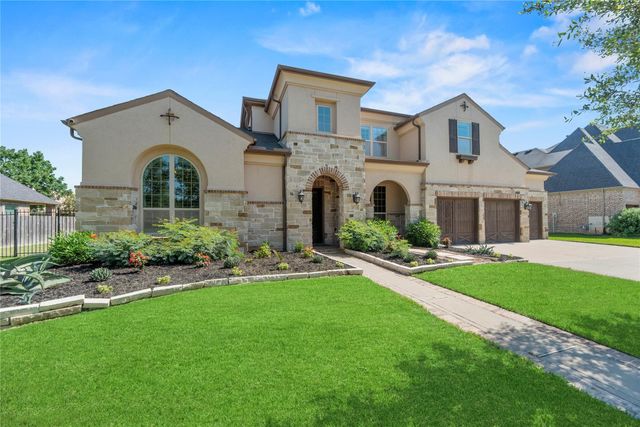28226 S Firethorne Rd — Firethorne