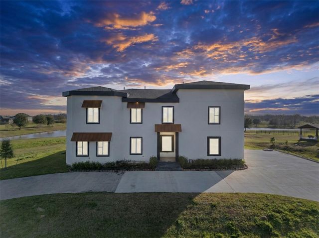 703 Leaning Oak Trl — Whispering Oaks