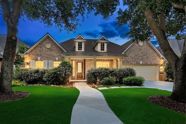 18722 Duke Lake Dr — LAKES OF CYPRESS FOREST
