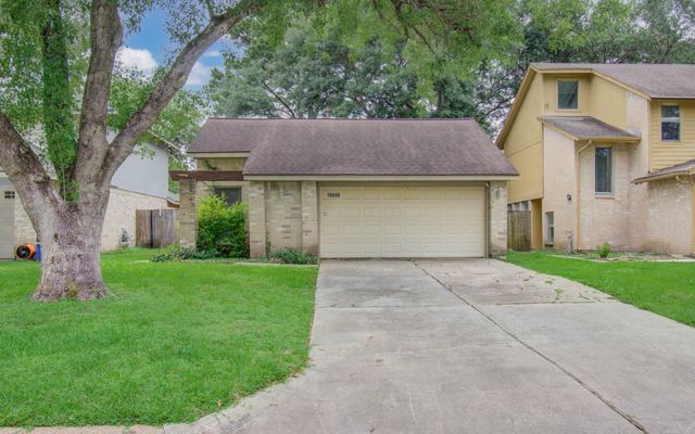 16606 Quiet Trail Dr — Atascocita Forest Sec 07