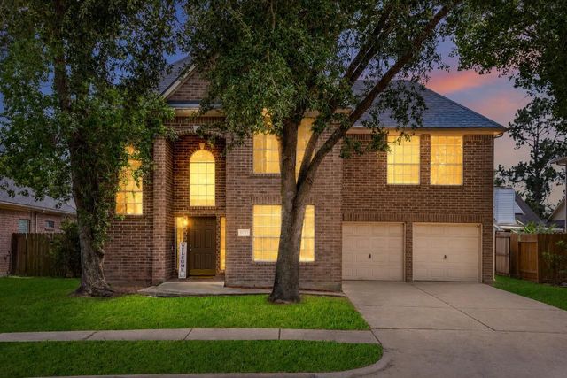 17027 Gleneviss Dr — Westglen