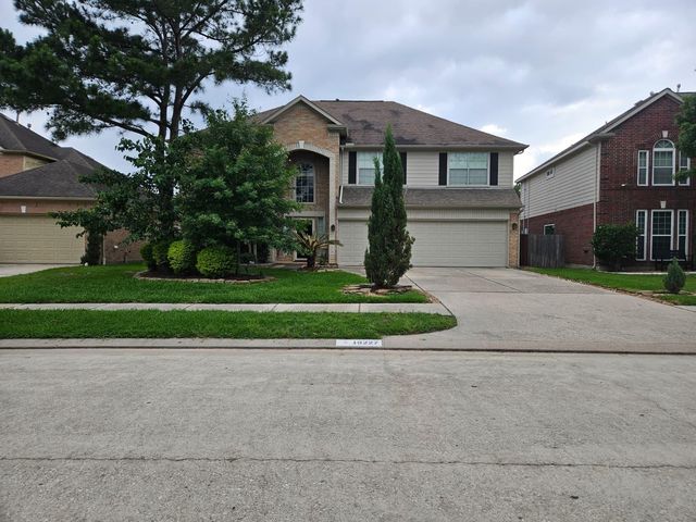 19227 Royal Isle Dr — Northpointe East Sec 01
