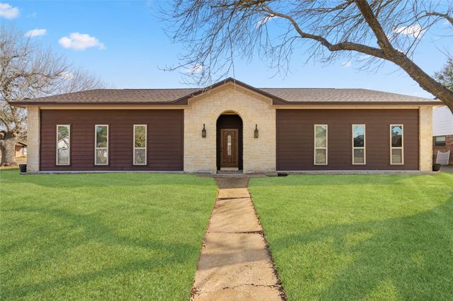 357 W Castle Harbour Dr — Sunmeadow