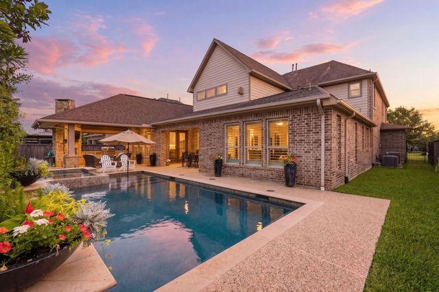 6 Birch Canoe Dr — Woodlands Creekside Park West