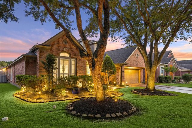 3114 Red Maple Dr — Autumn Creek Sec 04