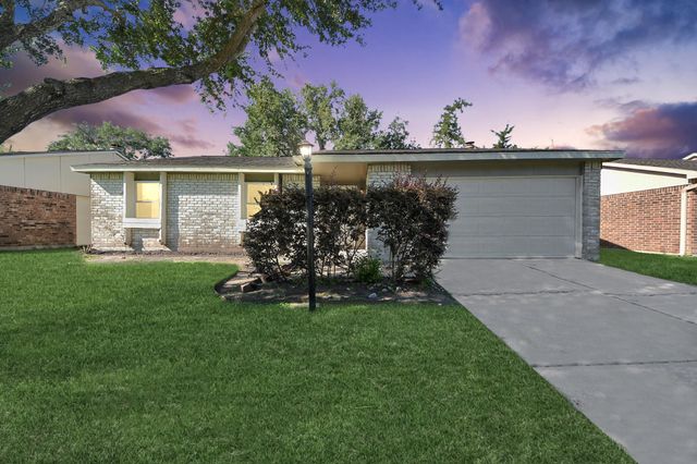 6834 Kearney Dr — Tara Sec 1