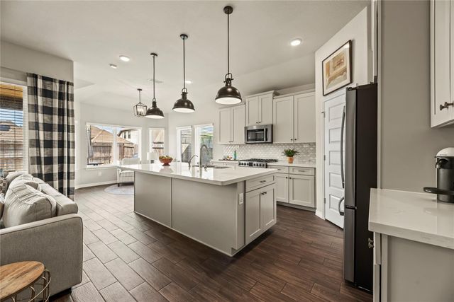 9019 Stanley Oak Dr — Sienna Plantation