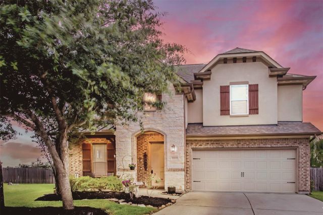 2302 Blue Jay Ln — Hawks Landing