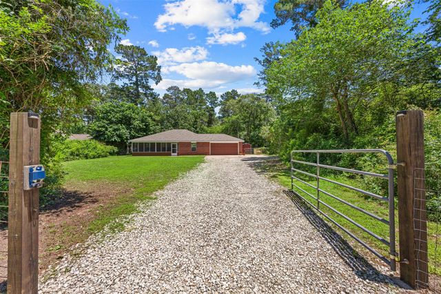 125 Ridgewood Dr — Oak Hollow