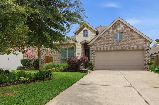 627 Lost Maples Bend Ln — Grand Central PArk
