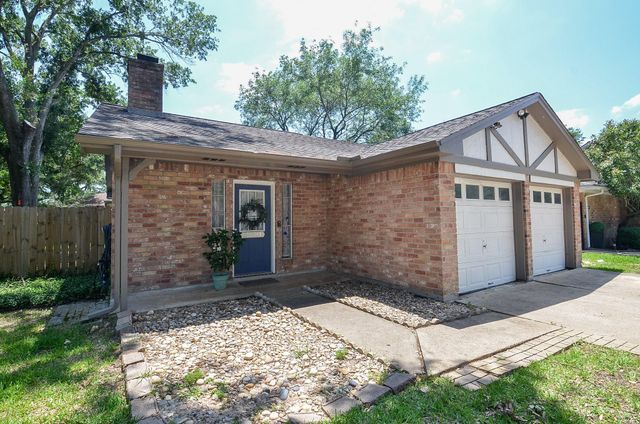 20811 Park Pine Dr — Memorial Pkwy