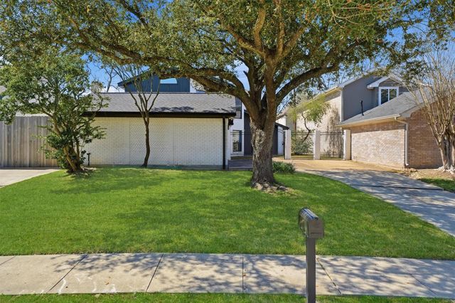 1202 Forest Home Dr — Briarhills