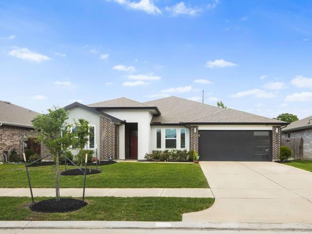 1126 Hyde Lake Ln — Parks Edge Sec 19
