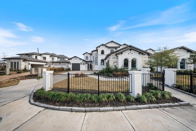 9018 Orchard Cv — Sienna Sec 19