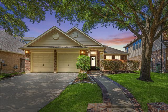 18334 N Elizabeth Shore Loop — Shores Sec 1
