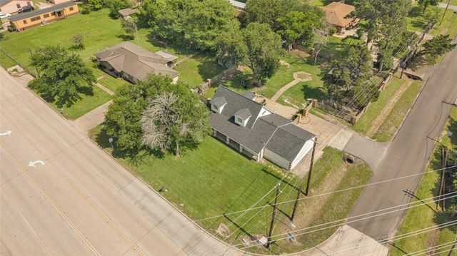 1500 Massey Tompkins Rd — J SINGLETON