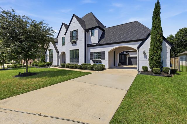 13606 Rollins Green Ln — Valencia Pines