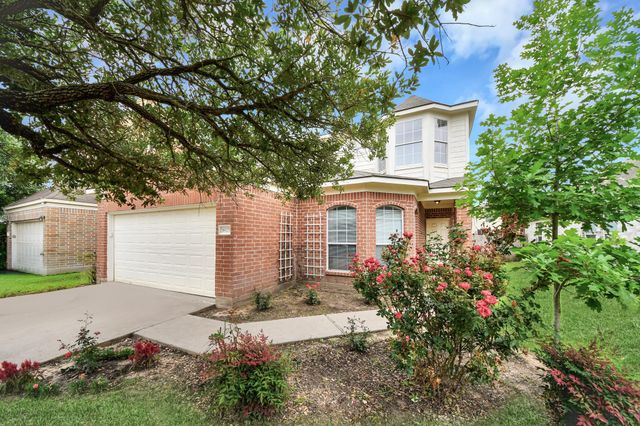 18523 Alemarble Oak St — Villages Cypress Lakes 07