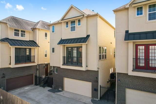 5525 Petty St B — Homes/Petty Street