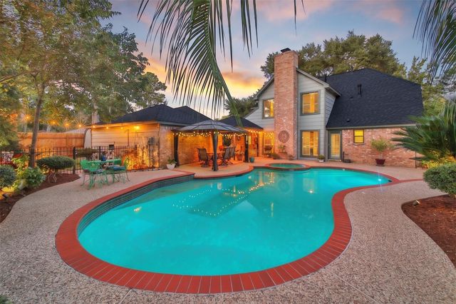 17007 Windrow Dr — Spring Creek Oaks