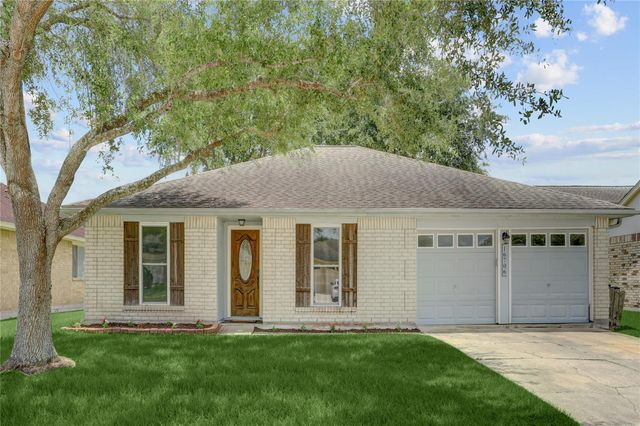 16706 Schooners Way — Heritage Park