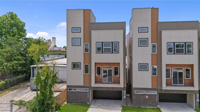 3510 Saltus St — North York Townhomes