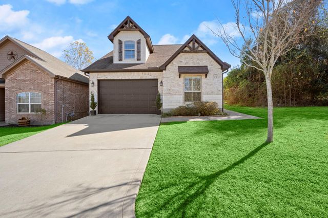 109 Harbour Town Cir — April Sound 07