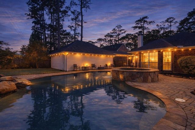 13815 Wetherfield Ln — Longwood Village