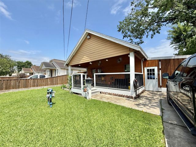908 Lakin Ave — Lakin G M
