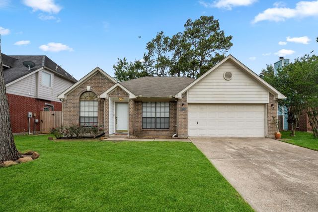 2818 Blue Jay Cir — Timberwood