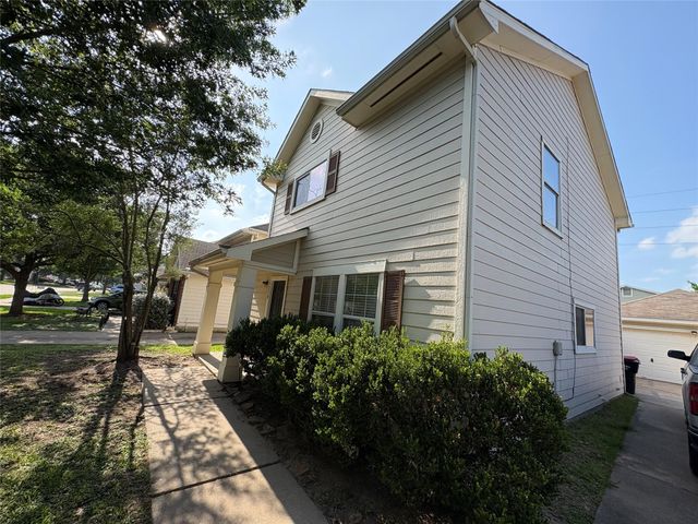 19830 Hidden Shadow Ln — Cypress Spgs