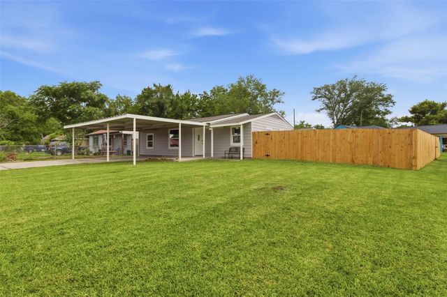2307 Windsor Ln — Red Bluff Terrace Sec 04