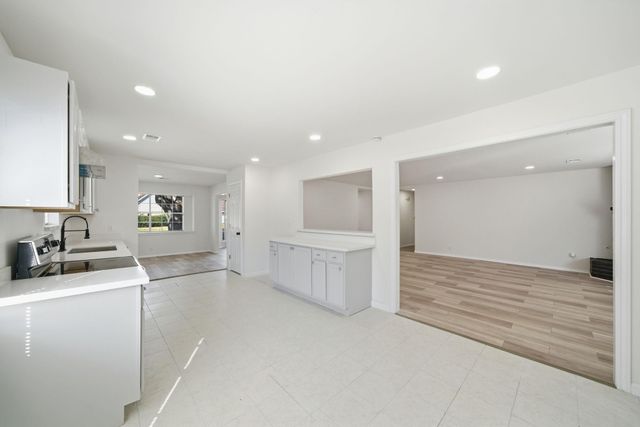 7230 Bayou Forest Dr — Candlelight Forest