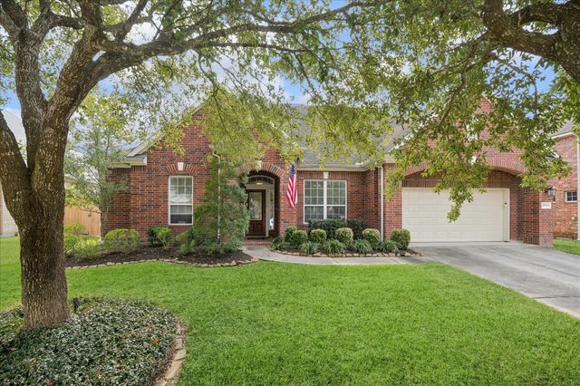 15515 Amber Hollow Ln — Northlake Forest