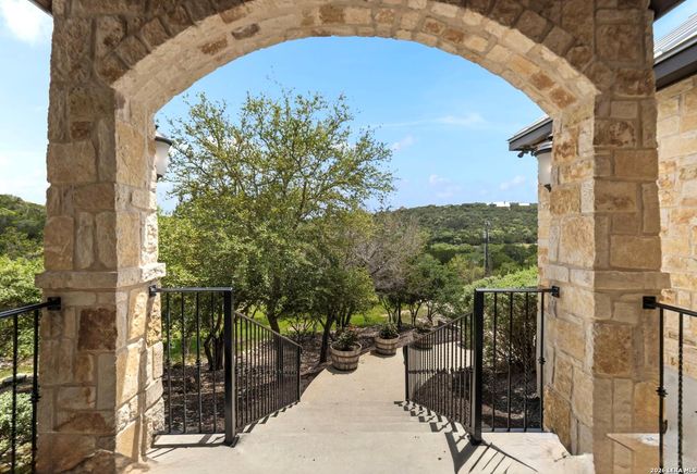 786 SHEPHERDS CROOK — VALENTINE RANCH MEDI