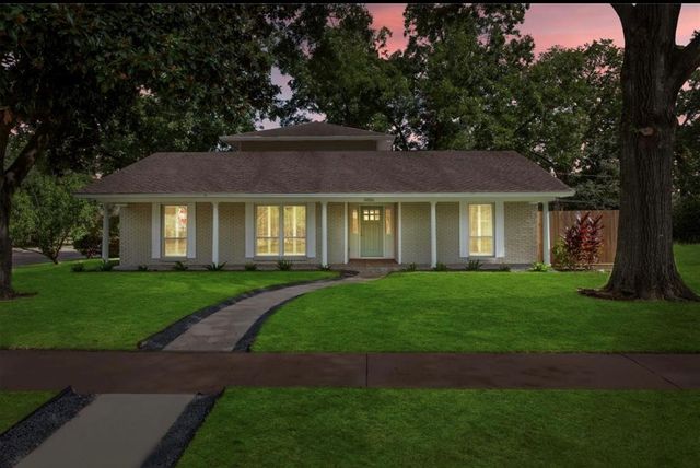 5026 Saxon Dr — Mangum Manor Sec 01