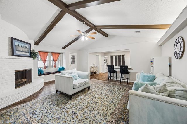 7711 Twin Hills Dr — Maplewood West R/P