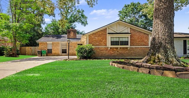 2714 Longleaf Pines Dr — Sherwood Trails Sec 2