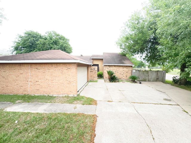 8702 Parkway Forest Dr — Parkway Forest Sec 05