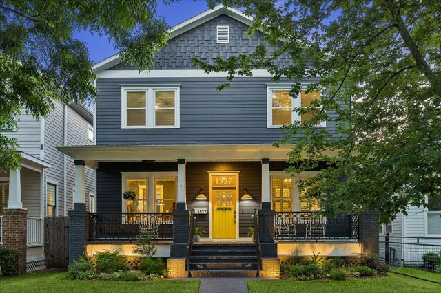 1527 Oxford St — Oxford Street